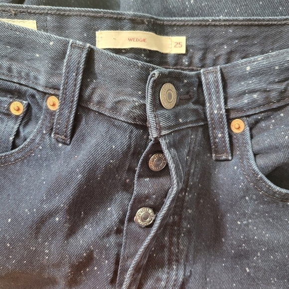 Levi's Dark Wash Paint Bleach Splatter High Waisted Wedgie Skinny Jeans - Picture 10 of 14